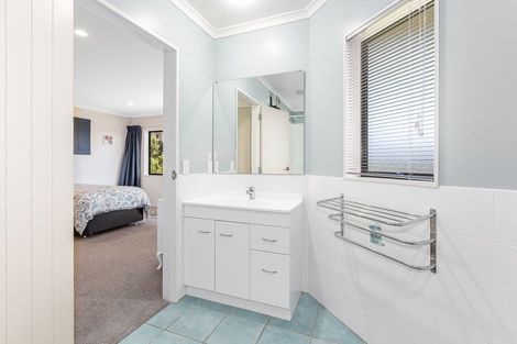 Photo of property in 57 Navigation Drive, Whitby, Porirua, 5024