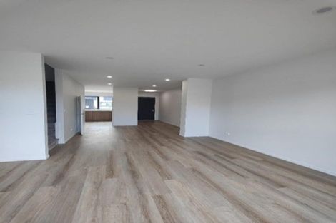 Photo of property in 8 Kautawa Lane, Massey, Auckland, 0614