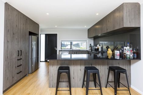 Photo of property in 18 Cynisca Crescent, Wallaceville, Upper Hutt, 5018