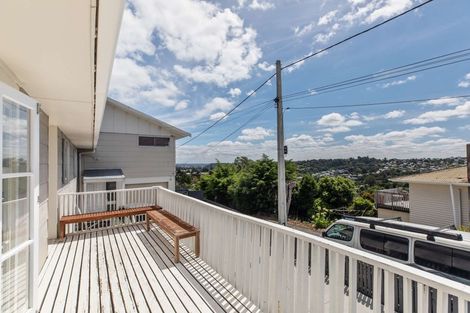 Photo of property in 1/16 Stanley Road, Glenfield, Auckland, 0629