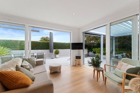 Photo of property in 17 Palmerston Road, Birkenhead, Auckland, 0626