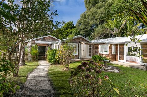Photo of property in 103 Hinau Road, Waimauku, 0881