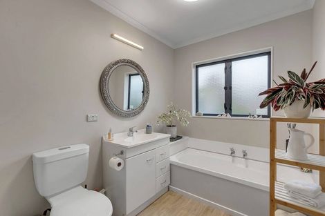 Photo of property in 37 Apple Terrace, Ranui, Porirua, 5024