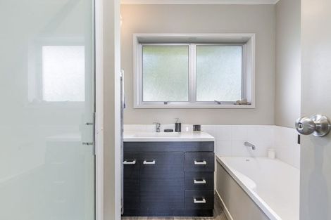Photo of property in 24 Walton Avenue, Warkworth, 0910