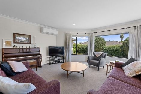 Photo of property in 8 Moy Place, East Tamaki Heights, Auckland, 2016