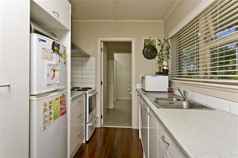 Photo of property in 1/13 Liston Street, Northcote, Auckland, 0627