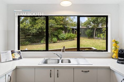Photo of property in 2/29 Lancaster Road, Beach Haven, Auckland, 0626