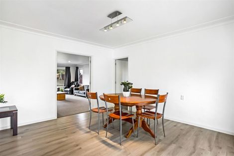 Photo of property in 4 Towra Place, Botany Downs, Auckland, 2010