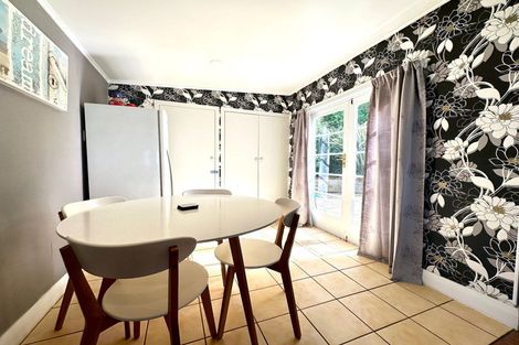 Photo of property in 14 Moana Street, Kaka Point, 9271