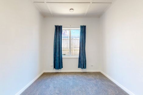 Photo of property in 69 Ranui Crescent, Khandallah, Wellington, 6035