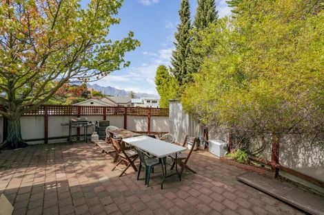 Photo of property in 1 Salmond Place, Queenstown, 9300