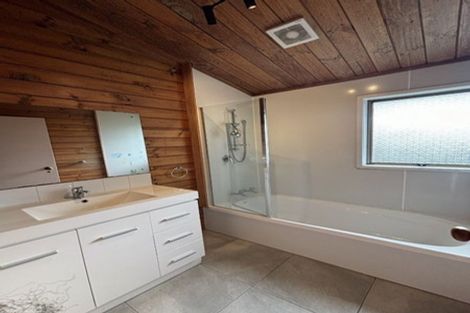 Photo of property in 87 Carnoustie Drive, Wattle Downs, Auckland, 2103