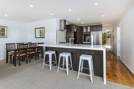 Photo of property in 63 Knights Road, Rothesay Bay, Auckland, 0630