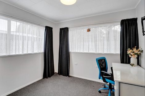 Photo of property in 19 Tainui Terrace, Inglewood, 4330