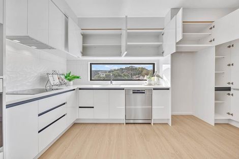 Photo of property in 252 Pakuranga Road, Pakuranga Heights, Auckland, 2010