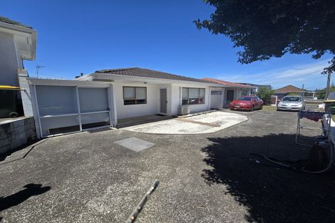 Photo of property in 2/16 Churchill Avenue, Manurewa, Auckland, 2102