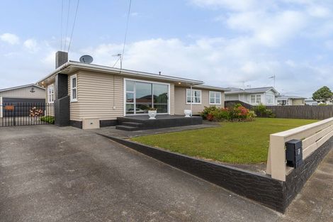 Photo of property in 24 Ferguson Street, Levin, 5510