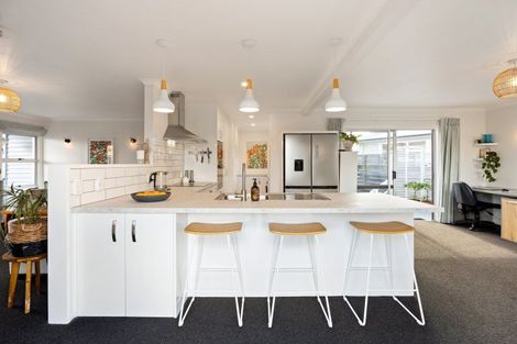 Photo of property in 14 Manapouri Place, Glenview, Hamilton, 3206