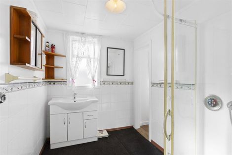 Photo of property in 60 Wakefield Street, Westport, 7825