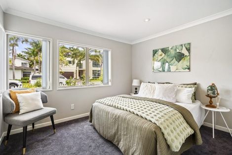 Photo of property in 11 English Oak Drive, Schnapper Rock, Auckland, 0632