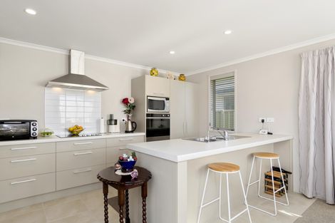 Photo of property in 4 Catamaran Way, Papamoa Beach, Papamoa, 3118