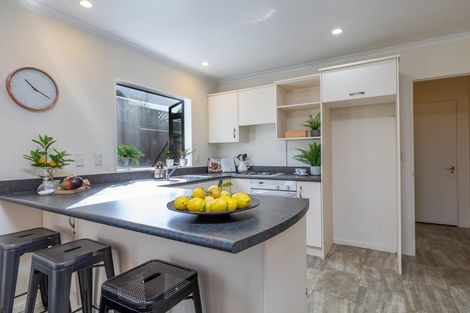 Photo of property in 49u2 Ranui Terrace, Tawa, Wellington, 5028