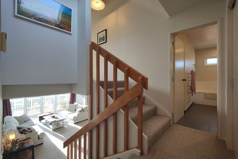 Photo of property in 8 Selkirk Way, Karori, Wellington, 6012
