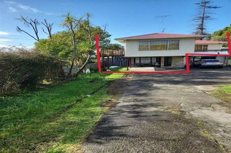 Photo of property in 15 Ellice Road, Totara Vale, Auckland, 0629