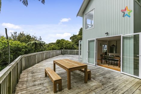 Photo of property in 21a Walnut Way, Maungaraki, Lower Hutt, 5010