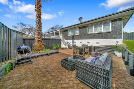 Photo of property in 59 Ray Small Drive, Pahurehure, Papakura, 2113