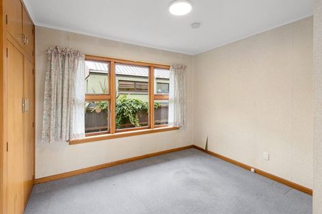 Photo of property in 1 Roscoe Street, Saint Martins, Christchurch, 8022