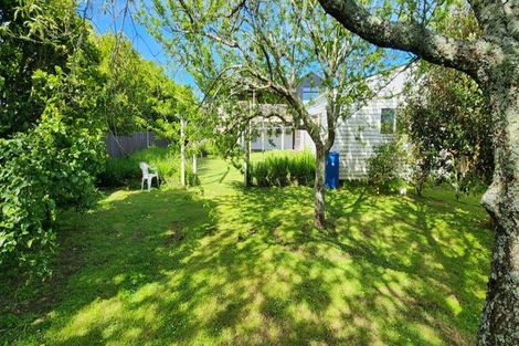 Photo of property in 4 Miro Street, Merrilands, New Plymouth, 4312