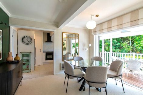 Photo of property in 1/2 Heathcote Road, Castor Bay, Auckland, 0620