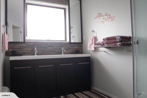 Photo of property in 52 Lochee Road, Upper Riccarton, Christchurch, 8041