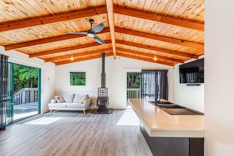 Photo of property in 108 Opanuku Road, Henderson Valley, Auckland, 0612