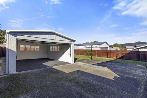 Photo of property in 40 Momona Street, Wainuiomata, Lower Hutt, 5014