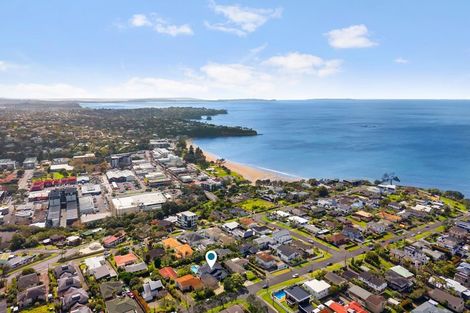 Photo of property in 12 Hyde Road, Rothesay Bay, Auckland, 0630