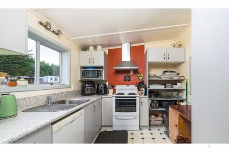 Photo of property in 13 Queens Terrace, Waimate, 7978