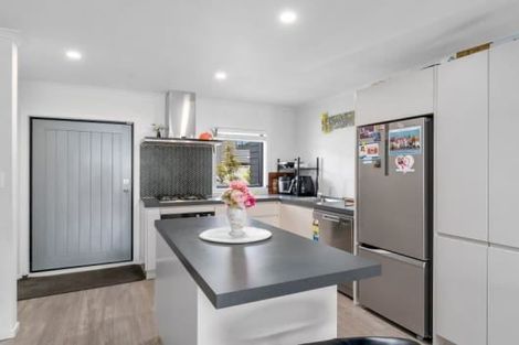 Photo of property in 19/9u Surrey Street, Tawa, Wellington, 5028