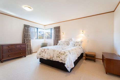 Photo of property in 6 Montrose Grove, Churton Park, Wellington, 6037