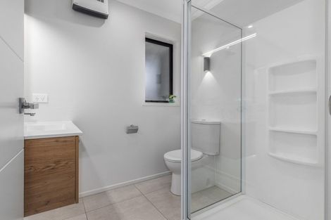Photo of property in 38 Mooring Close, Whitby, Porirua, 5024