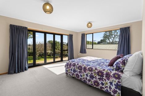 Photo of property in 5b Truby King Street, Merrilands, New Plymouth, 4312