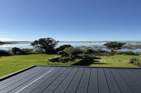 Photo of property in 31 Oakpark Place, West Harbour, Auckland, 0618