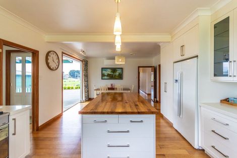 Photo of property in 296 Old Road West, Turitea, Palmerston North, 4472