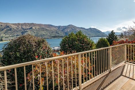 Photo of property in 32 Lismore Street, Wanaka, 9305