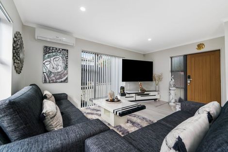 Photo of property in 61a Awaroa Road, Sunnyvale, Auckland, 0612