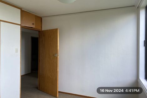 Photo of property in 2f1 Oriental Terrace, Mount Victoria, Wellington, 6011