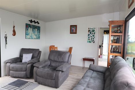 Photo of property in 60 Summer Road, Tinopai, Matakohe, 0593
