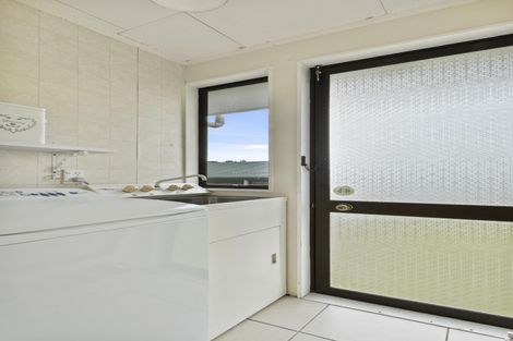 Photo of property in 10 Lomas Place, Manurewa, Auckland, 2102
