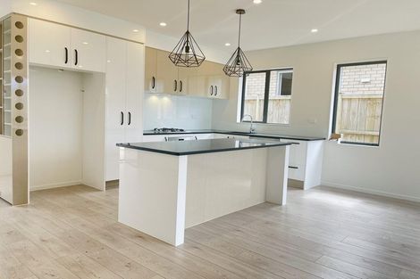 Photo of property in 18 Parton Road, Pukekohe, 2120